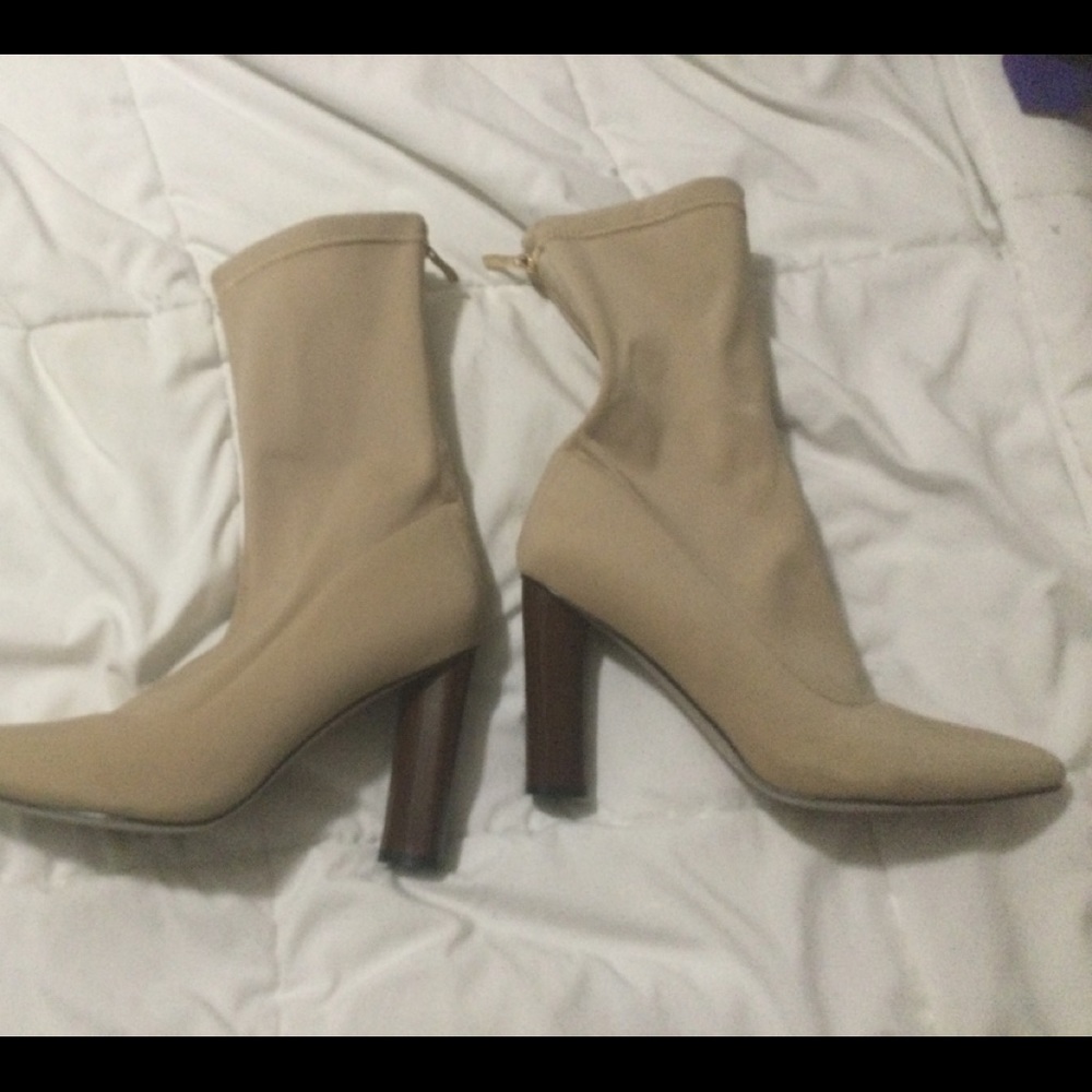 High heels - Picture 2 of 2